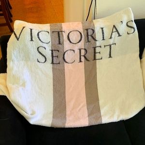 Victoria's Secret Throw blanket
